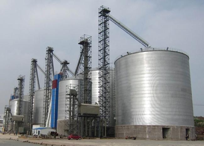 巩留大型钢板库构造参数及水泥储存质量